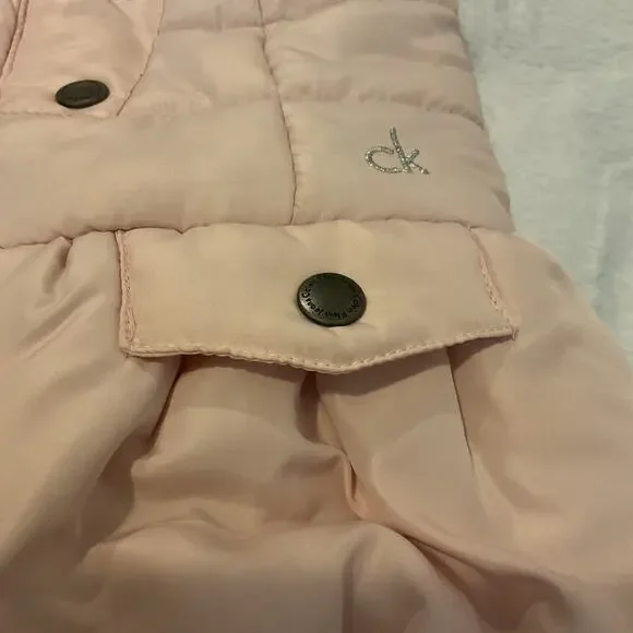 Calvin Klein Jeans Girls 5 Pink Hooded Puffer Gilet Zip Quilted Logo Barbiecore - Picture 5 of 8